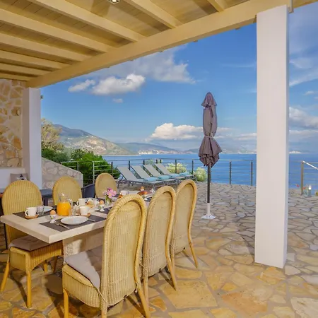 Lefkas - Luxury With Direct Sea Access 别墅 *