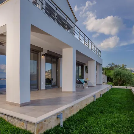 Lefkas - Luxury With Direct Sea Access